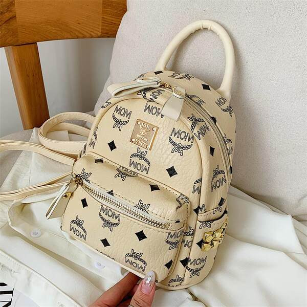 Naiste miniseljakott vabaaja päevadeks