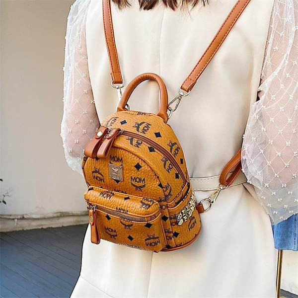 Naiste miniseljakott vabaaja päevadeks