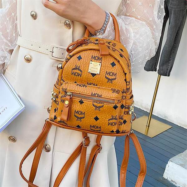 Naiste miniseljakott vabaaja päevadeks