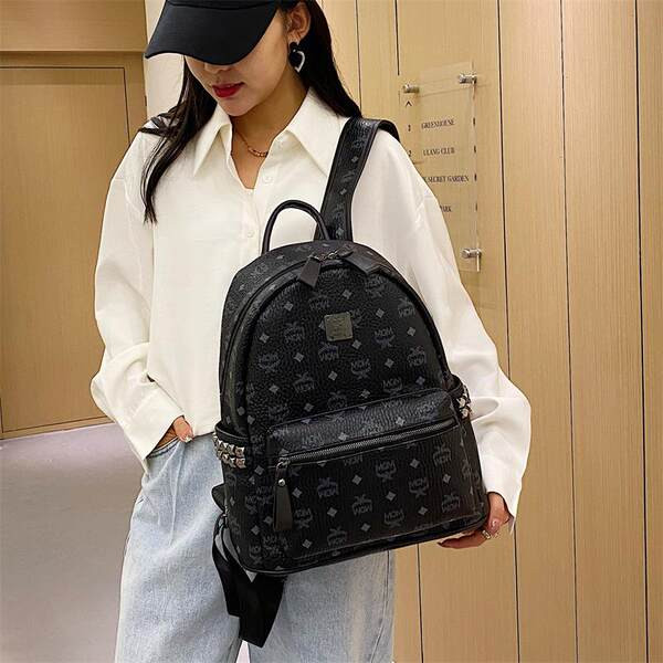 Γυναικείο σακίδιο πλάτης casual με φερμουάρ και διακοσμητική πέτρα