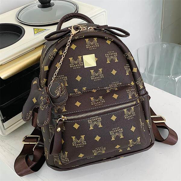 Νέο μοντέλο γυναικείο σακίδιο πλάτης με μπρελόκ