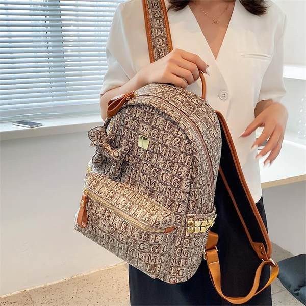 Női hátizsák - új, nagy kapacitású