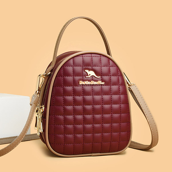 Νέο μοντέλο γυναικείο σακίδιο πλάτης από οικολογικό δέρμα με μεταλλική διακόσμηση