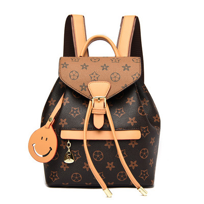 Γυναικείο οικολογικό δερμάτινο σακίδιο πλάτης casual με πόρπη και μπρελόκ Smile