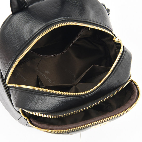 Νέο δερμάτινο μαύρο γυναικείο σακίδιο πλάτης