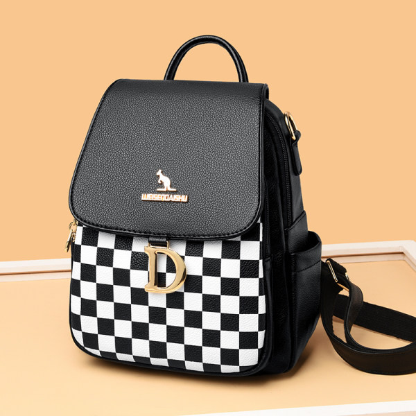 Nahast uue mudeli metallist kaunistusega seljakott naistele