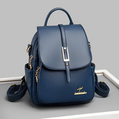 Μοντέρνο σακίδιο πλάτης από οικολογικό δέρμα με μεταλλική διακόσμηση για γυναίκες