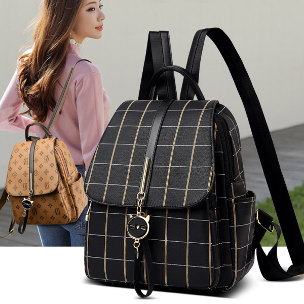 Moderan ženski ruksak od eko kože sa dodatkom