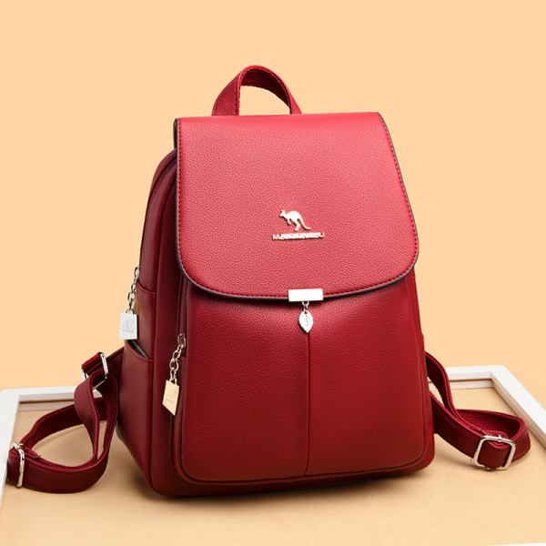 Moodne naiste nahast seljakott mitme lahtri ja taskuga