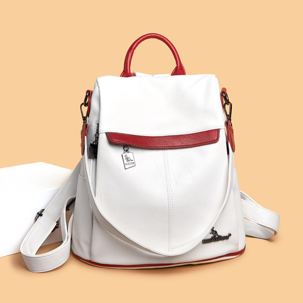 Γυναικείο σακίδιο πλάτης με μεταλλική διακόσμηση