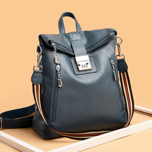 Kunstnahast naiste seljakott - metallist kinnitus