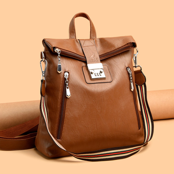 Kunstnahast naiste seljakott - metallist kinnitus