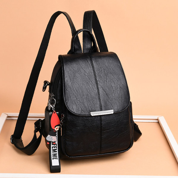 Moteriška kuprinė su raktų pakabuku ir metaliniu užsegimu