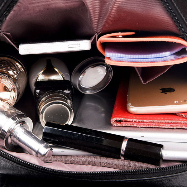 Moteriška kuprinė - švaraus modelio