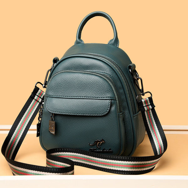 Šiuolaikinė moteriška kuprinė su metalo apdaila