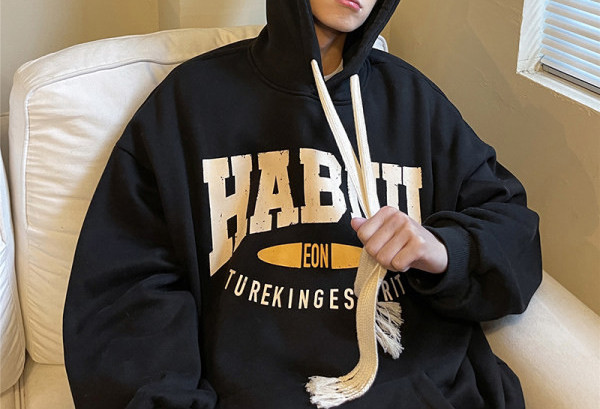 Ανδρικό φούτερ με τύπωμα γράμματα casual