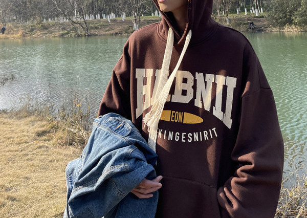 Ανδρικό φούτερ με τύπωμα γράμματα casual