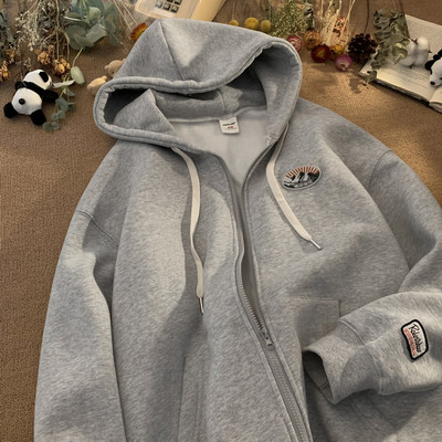 Vyriškas megztinis su kišene ir gobtuvu