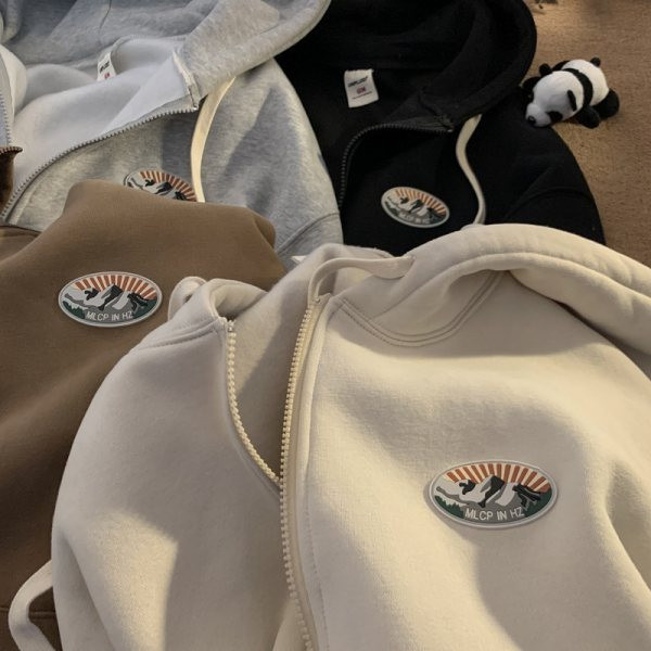 Vyriškas megztinis su kišene ir gobtuvu