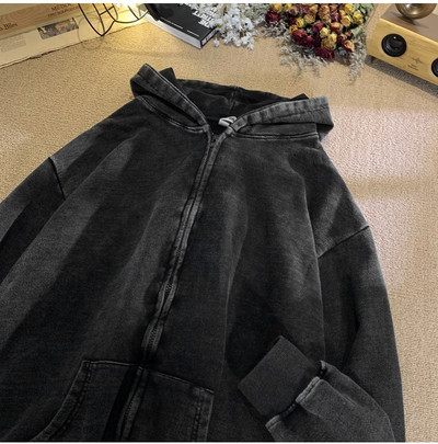 Ανδρικά φούτερ - ρετρό μοντέλο με κουκούλα και στάμπα