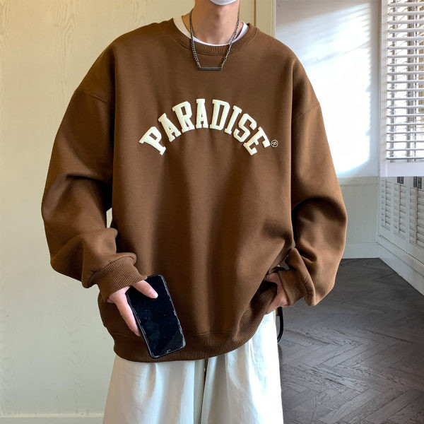 Ümara kaelusega ja pealdisega meeste avar dressipluus