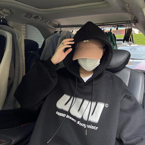 Uus meeste dressipluus kolmes värvitoonis