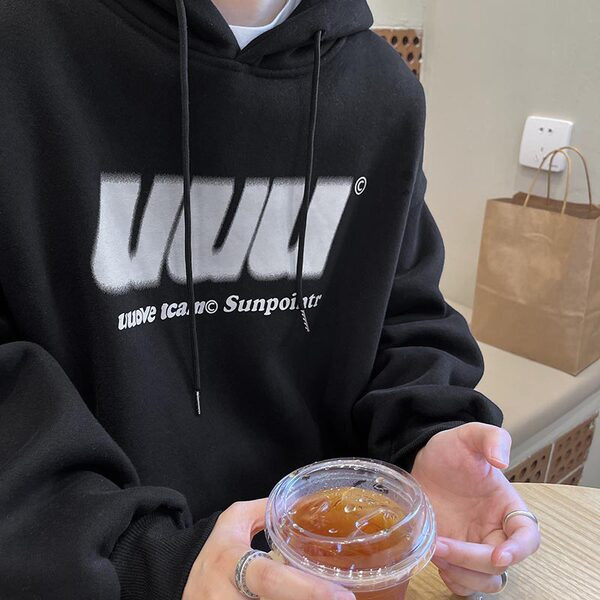 Uus meeste dressipluus kolmes värvitoonis