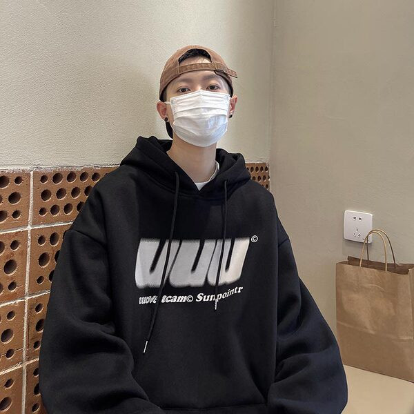 Uus meeste dressipluus kolmes värvitoonis