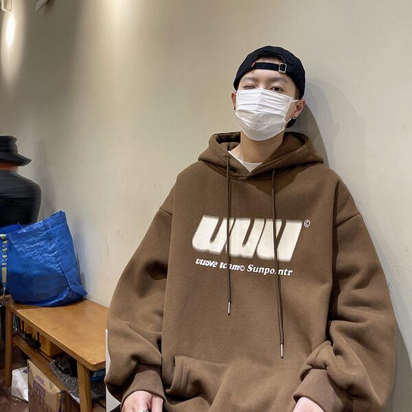 Uus meeste dressipluus kolmes värvitoonis