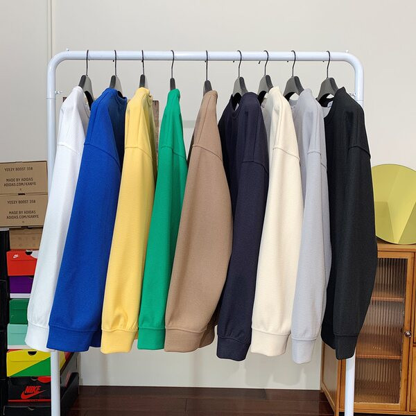 Vyriški kelių spalvų vienspalviai megztiniai