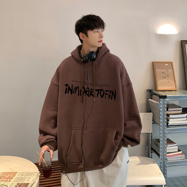 Vyriški megztiniai su dekoratyvinėmis raidėmis ir raišteliais