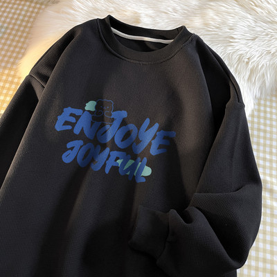 Meeste dressipluusid - ovaalse dekoltee ja pealdisega