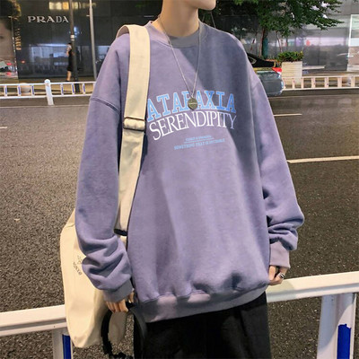 Vyriški megztiniai su dekoratyviniais užrašais