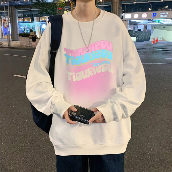 Įprasti vyriški megztiniai su ovalia iškirpte ir spalvingu raštu