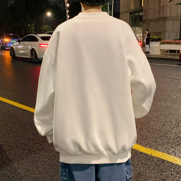 Įprasti vyriški megztiniai su ovalia iškirpte ir spalvingu raštu