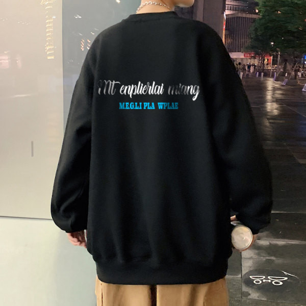 Vyriški megztiniai kasdieniam naudojimui su užrašais ir ovalia iškirpte