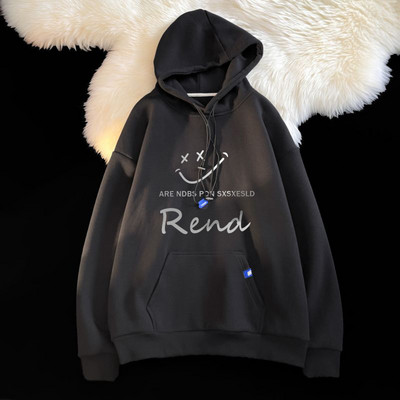 Férfi kapucnis pulóver nyakkendővel