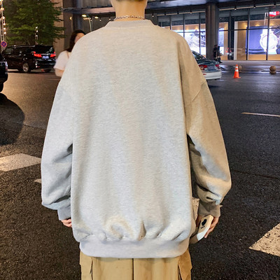 Plataus modelio vyriški megztiniai su užrašu tinkantys kasdieniam gyvenimui