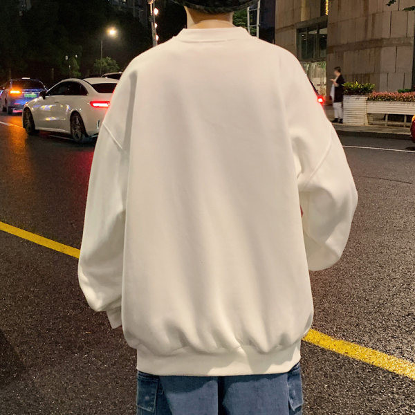 Įvairių spalvų vyriški megztiniai su šypsena