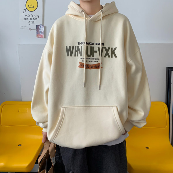 Νέο μοντέλο πουλόβερ με φαρδιά κουκούλα και ανδρικές τσέπες