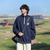 Ανδρικό μπλουζάκι casual με ψηλό γιακά με φερμουάρ