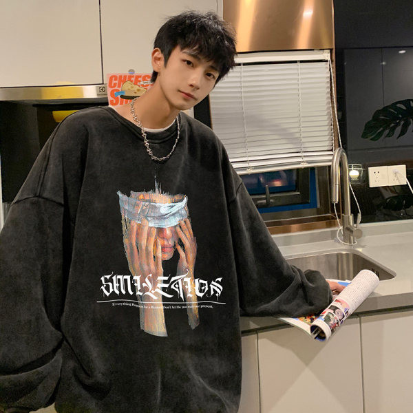 Φαρδύ εμπριμέ μακρυμάνικο φούτερ για άνδρες