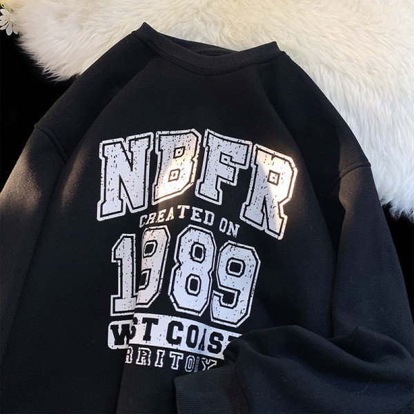 Prindi ja ovaalse kaelusega meeste sportlik dressipluus