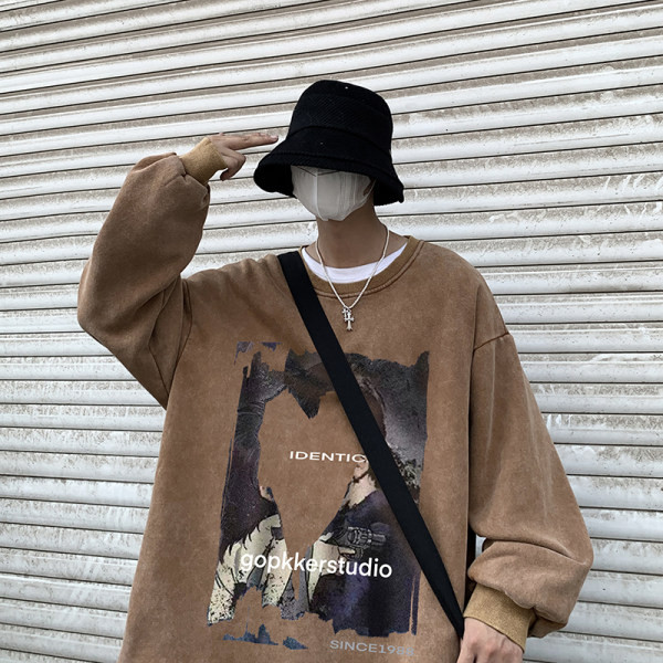 Ανδρικό φούτερ με φαρδιά μακρυμάνικη στάμπα