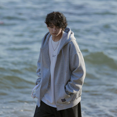 Vyriški vienspalviai megztiniai su gobtuvu su užtrauktuku