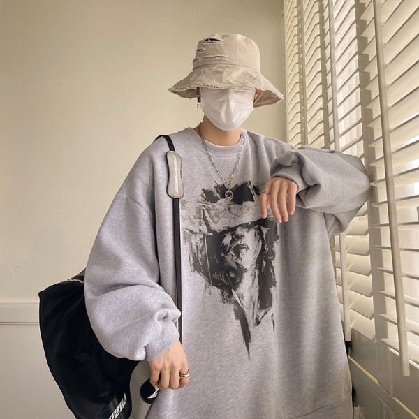 Vyriškas megztinis su trijų spalvų raštu