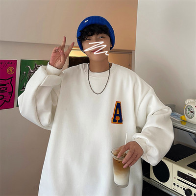 Naiste vabaaja pluus tikandi ja ümara kaelusega