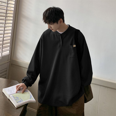 Vyriškas pavasarinis megztinis su kišene ir sagomis