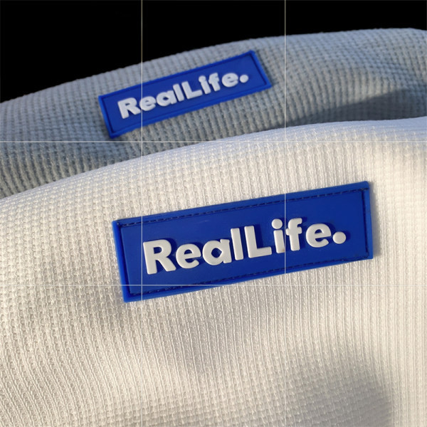 Új férfi pulóver többféle színben kapucnival és zsebbel