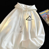 Sportiškas vyriškas megztinis su gobtuvu